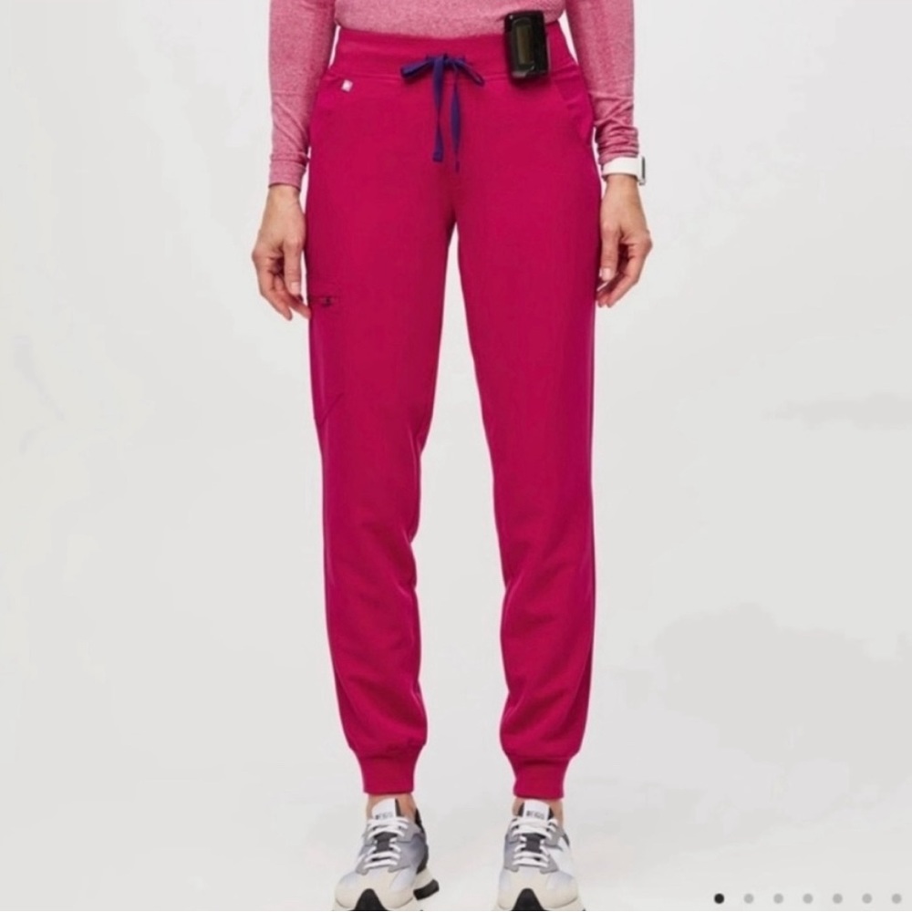 Figs Ultra Rose joggers size Medium